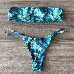 SHIEN Turquoise stretchy bandeau bikini - fits women’s size large